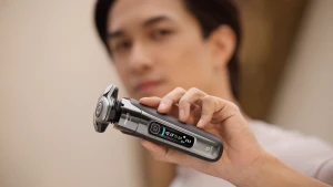 Philips i9000 Wet & Dry Electric Shaver with SkinIQ X9002/05